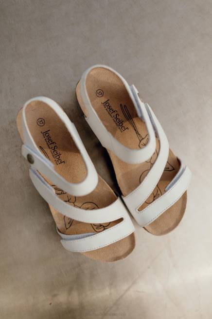Women Josef Seibel Tonga 25 Sandals WHITE 804879